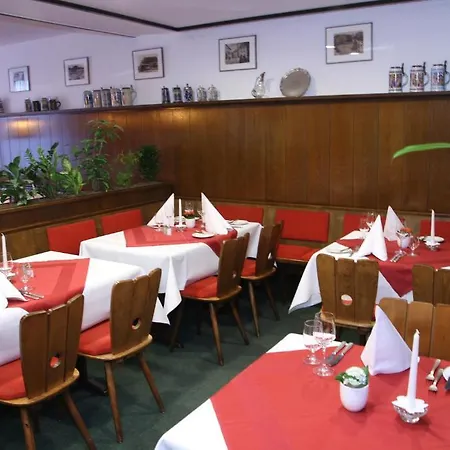 Hotel Zum Kranz 3*