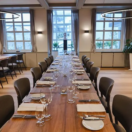 Hotel Zum Kranz 3*